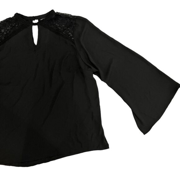 Torrid Chiffon Keyhole Neck Lace Shoulder Bell Sleeves Size 4 Top - Picture 5 of 11
